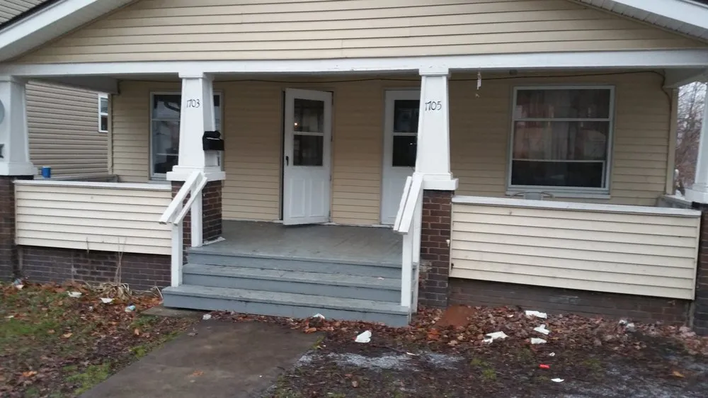 Custom lawn mowing service in Akron, OH - TDT Properties