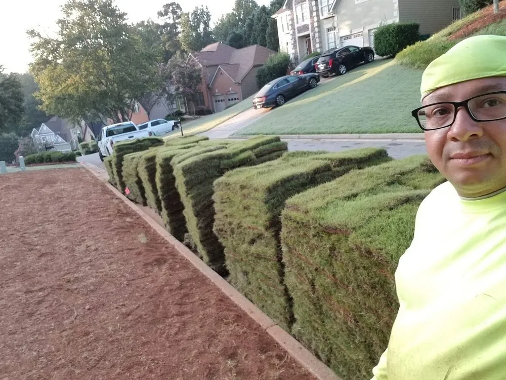 Affordable landscape design in New York, NY by Te Limpio Atlanta