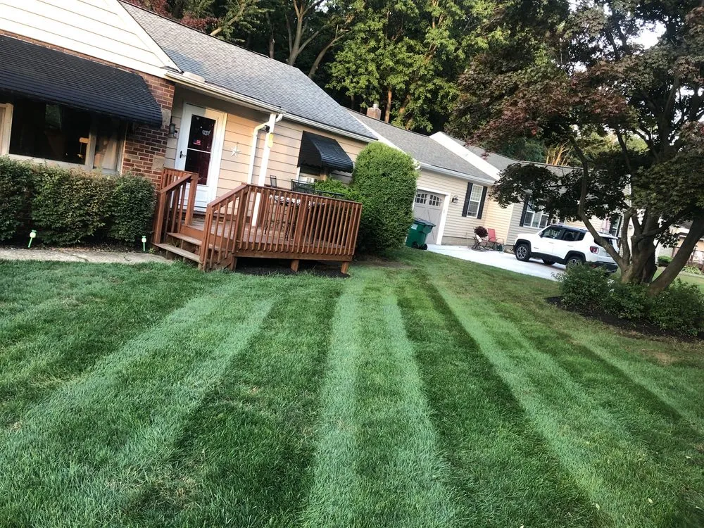 Custom lawn mowing service for beautiful yards across Mentor, OH - Teachout Landscaping
