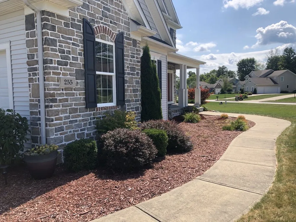 Custom landscaping services experts serving Mentor, OH - Teachout Landscaping