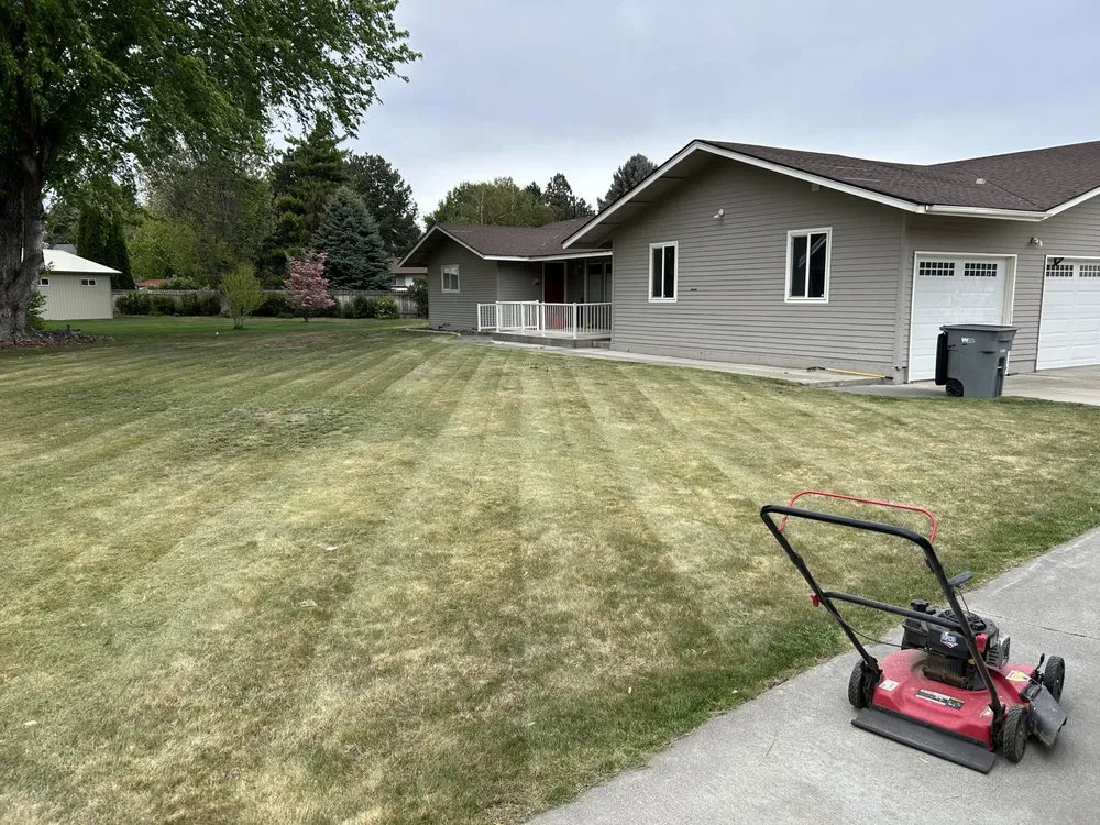 Custom lawn care service experts serving Kennewick, WA - Teagens Mowing Landscapings