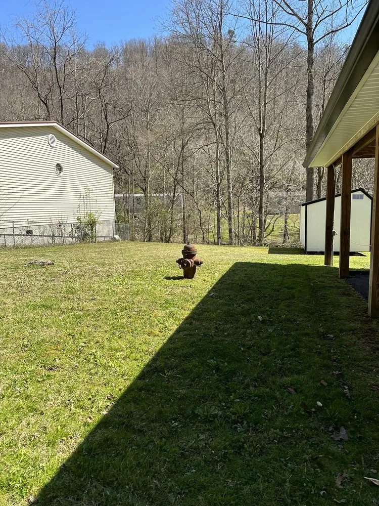 Local residential landscaping experts serving Jenkins, KY - Team 316 Lawn Care