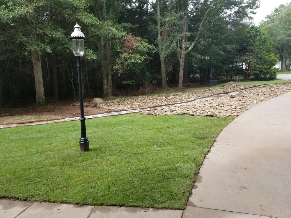 Custom yard cleanup service experts serving Townville, SC - Team Blackwell