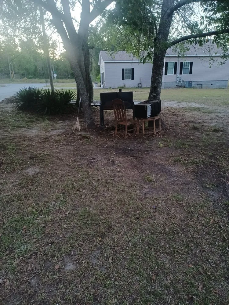 Local lawn mowing service in Jesup, GA by Team James Lawn And Residential Services