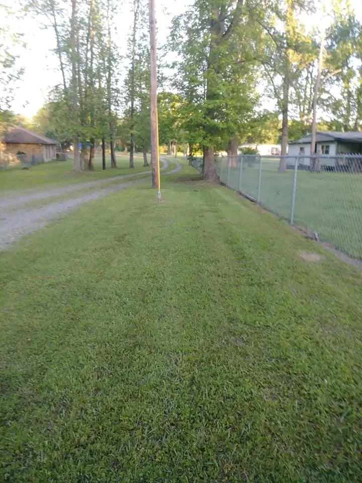 Custom yard cleanup service experts serving Stonewall, LA - Team Jesus Lawn Care