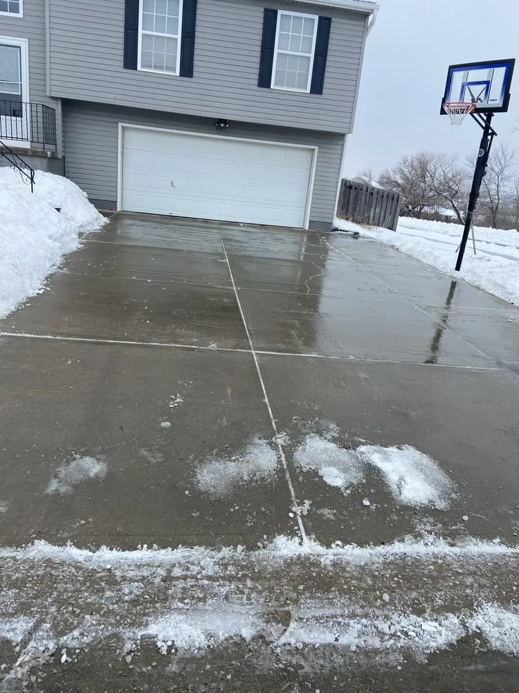 Professional landscape design experts serving Omaha, NE - Team Kilian Services