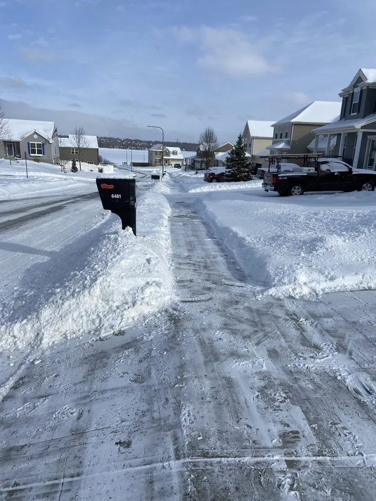Local yard cleanup service in Omaha, NE by Team Kilian Services