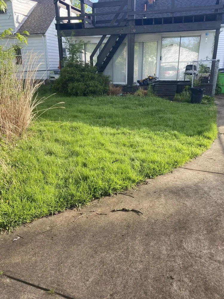 Professional lawn mowing service in Garfield Heights, OH by Team Pace 4 Hire