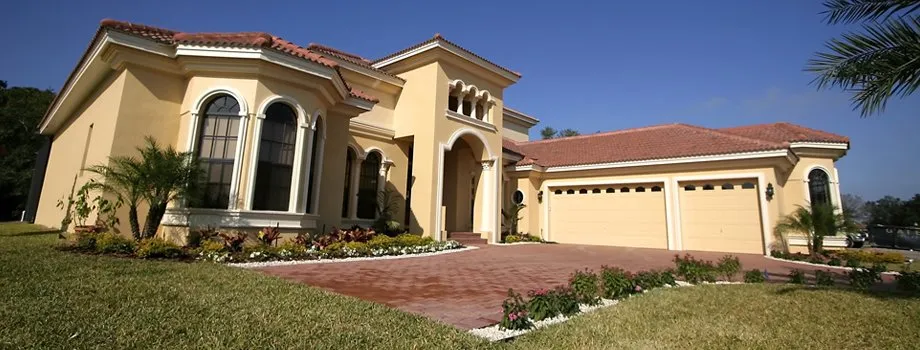 Professional lawn mowing service experts serving Daytona Beach, FL - Team Rountree