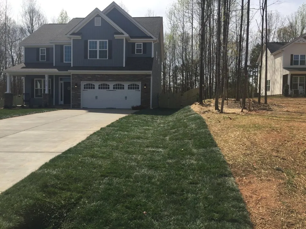 Expert yard maintenance in Matthews, NC by Team Turf