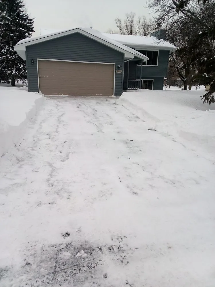 Trusted lawn mowing service in Minneapolis, MN by Team Williams Lawn & Snow Services