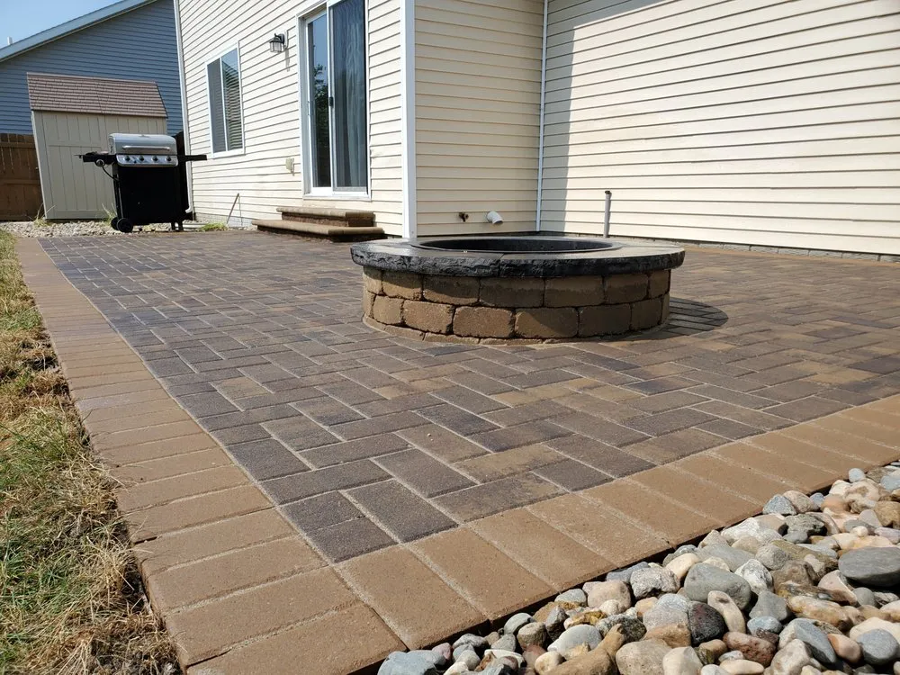 Professional garden landscaping in Ankeny, IA by Tebock's Landscape