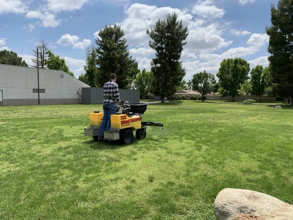 Local yard maintenance in Bakersfield, CA by Technical Spray Services