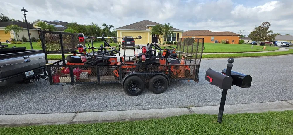 Local yard cleanup service in West Palm Beach, FL - Tee's Affordable Lawn care
