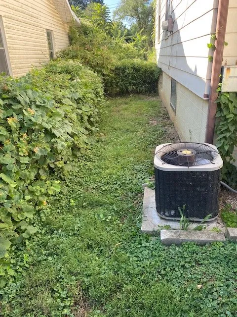 Top-rated lawn care service for homes in Saint Louis, MO by Tees Cut & Clean Lawn Care Services