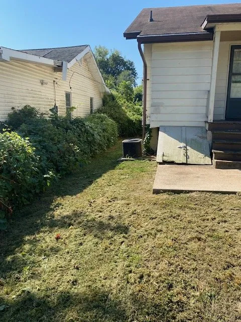 Affordable yard maintenance in Saint Louis, MO - Tees Cut & Clean Lawn Care Services