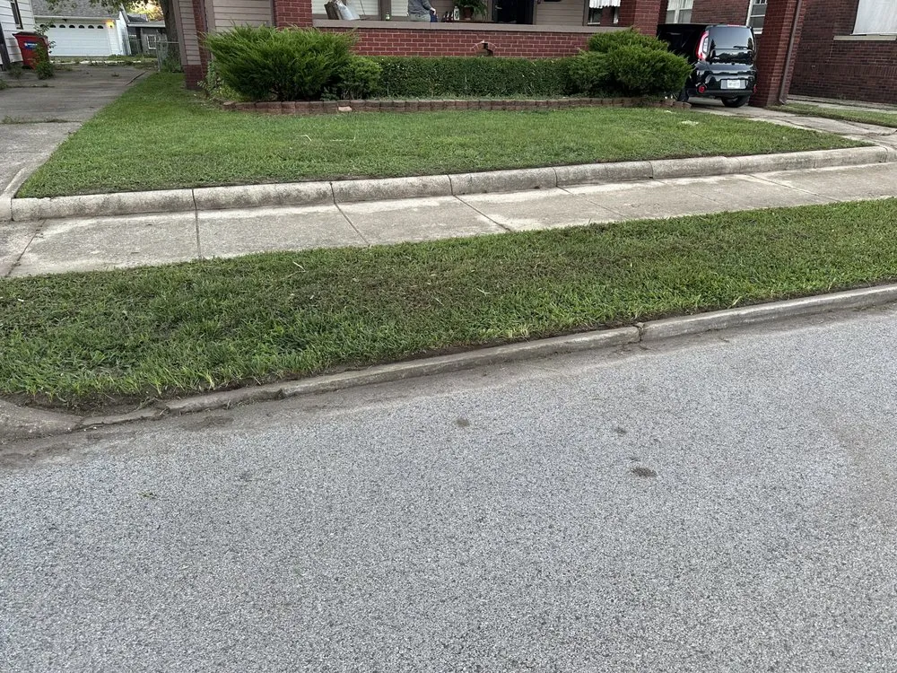 Top-rated outdoor landscaping in Terre Haute, IN by Tees Lawn Service