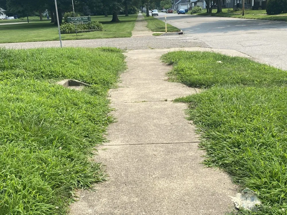 Affordable garden landscaping experts serving Terre Haute, IN - Tees Lawn Service