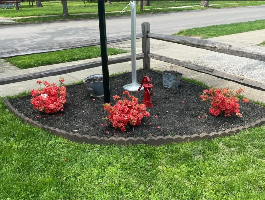 Custom residential landscaping for homes in Terre Haute, IN by Tees Lawn Service