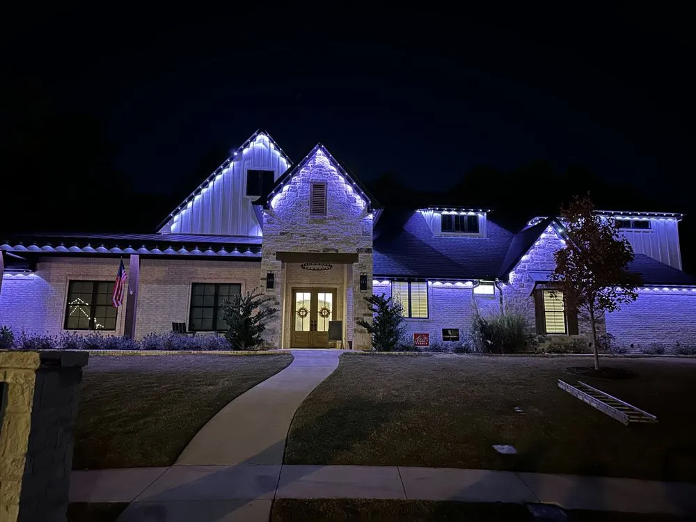 Custom outdoor landscaping in Clifton, TX - Teeson Quick Move