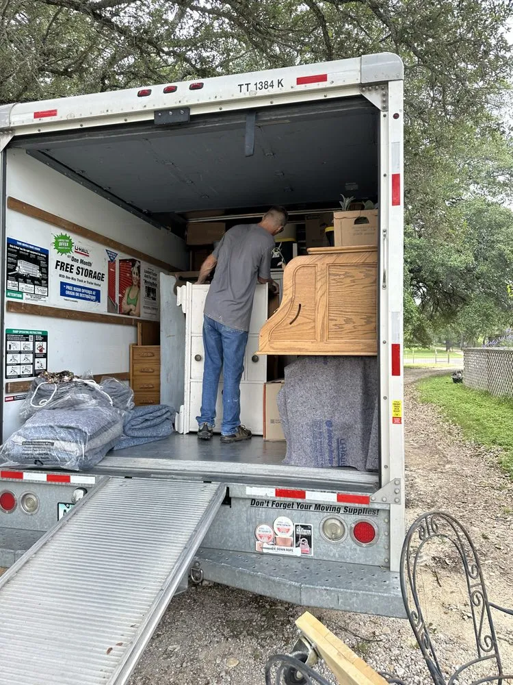 Custom residential landscaping in Clifton, TX by Teeson Quick Move