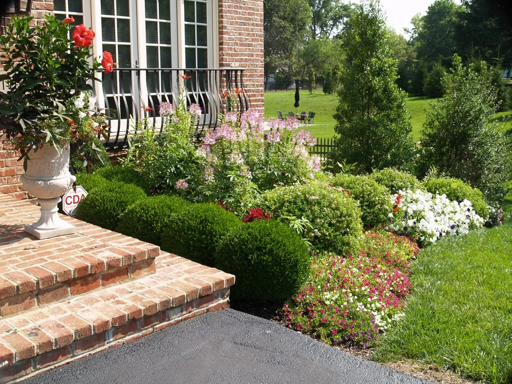 Expert landscape installation in Breese, IL by Tehandon Landscapes & Trees