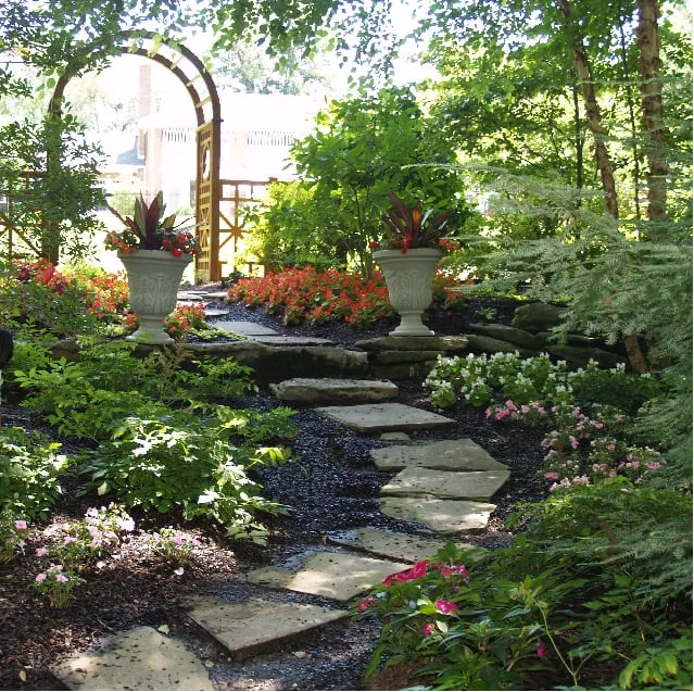Top-rated landscape design near you in Breese, IL by Tehandon Landscapes & Trees