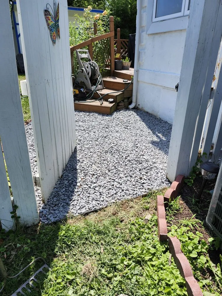 Professional yard maintenance experts serving Annapolis, MD - Tejada Landscaping