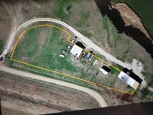 Tejas Fence And Landscape Logo