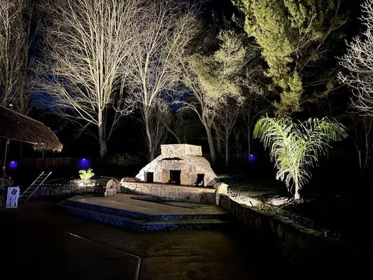 Tellez Landscapes Logo