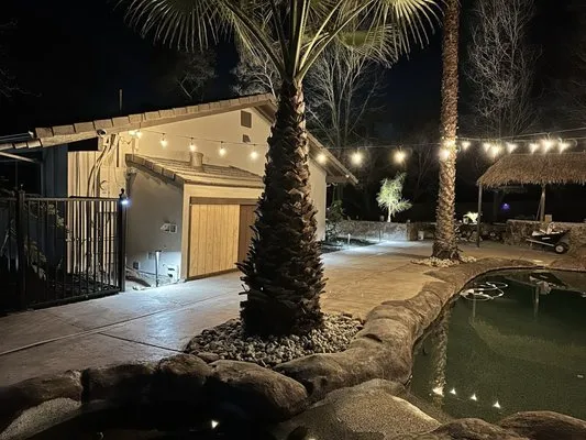 Tellez Landscaping Logo