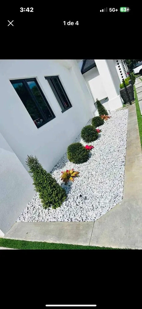 Reliable lawn care service in Davie, FL - Tellez Lawn Services