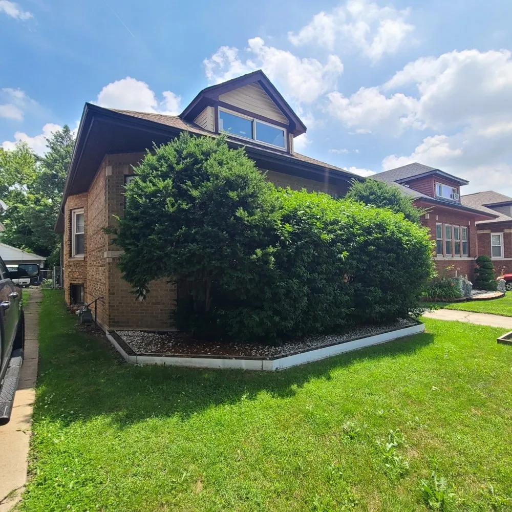 Reliable landscaping services in Posen, IL by Tello And Son's