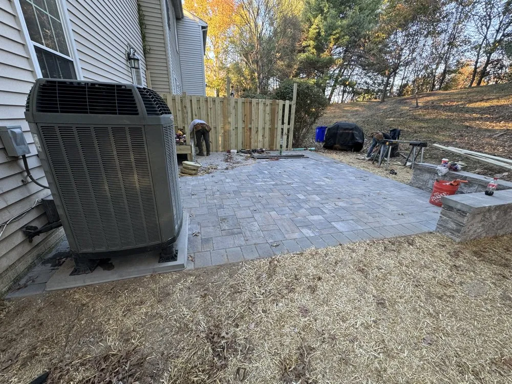 Top-rated lawn care service experts serving Silver Spring, MD - Tenango landscaping