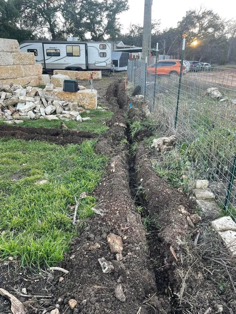 Professional garden landscaping for year-round maintenance across Copperas Cove, TX - Tenas Construction