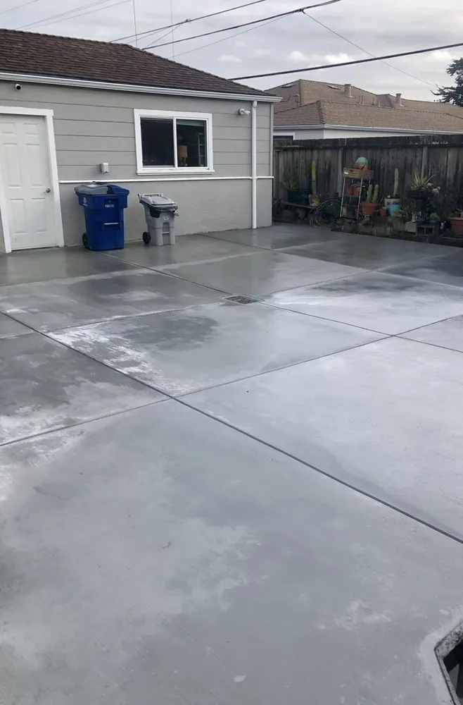 Custom lawn mowing service in Auburn, CA by Tenas Landscape