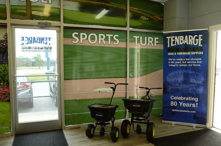 Top-rated landscape design for year-round maintenance in Bowling Green, KY by Tenbarge Seed & Turfgrass Supplies