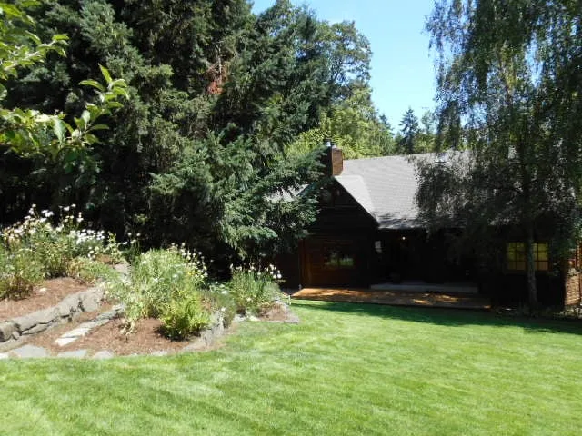 Reliable landscape installation for residential properties in Eugene, OR by Tender Earth Yard Care