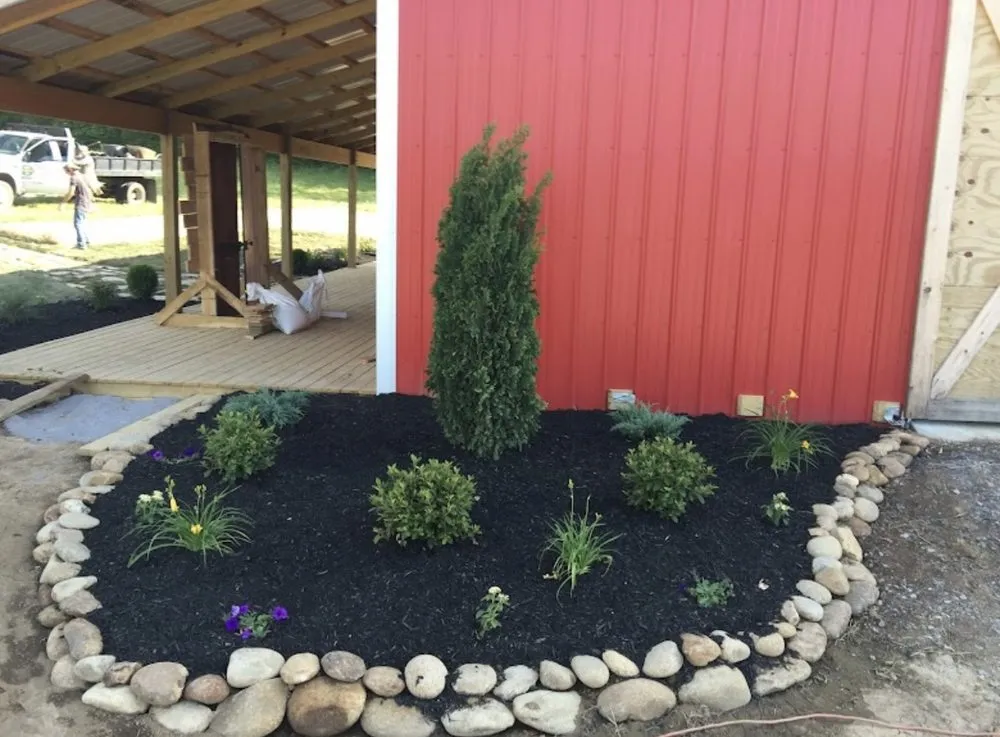 Top-rated lawn care service with custom design in Oliver Springs, TN by Tennessee Lawn Care & Nursery