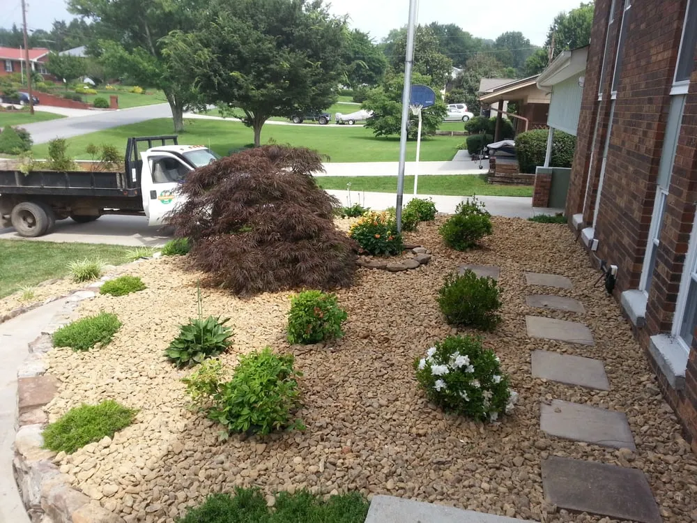 Custom landscaping services experts serving Oliver Springs, TN - Tennessee Lawn Care Inc