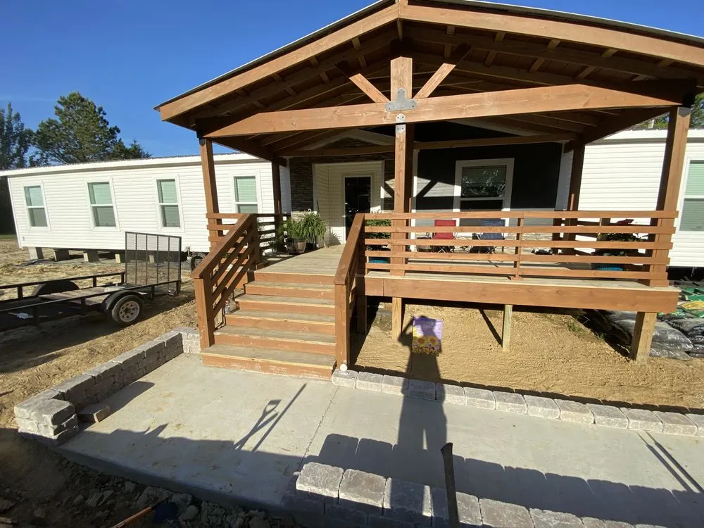 Expert yard cleanup service in Town Creek, AL by Tennessee Valley Landscapers