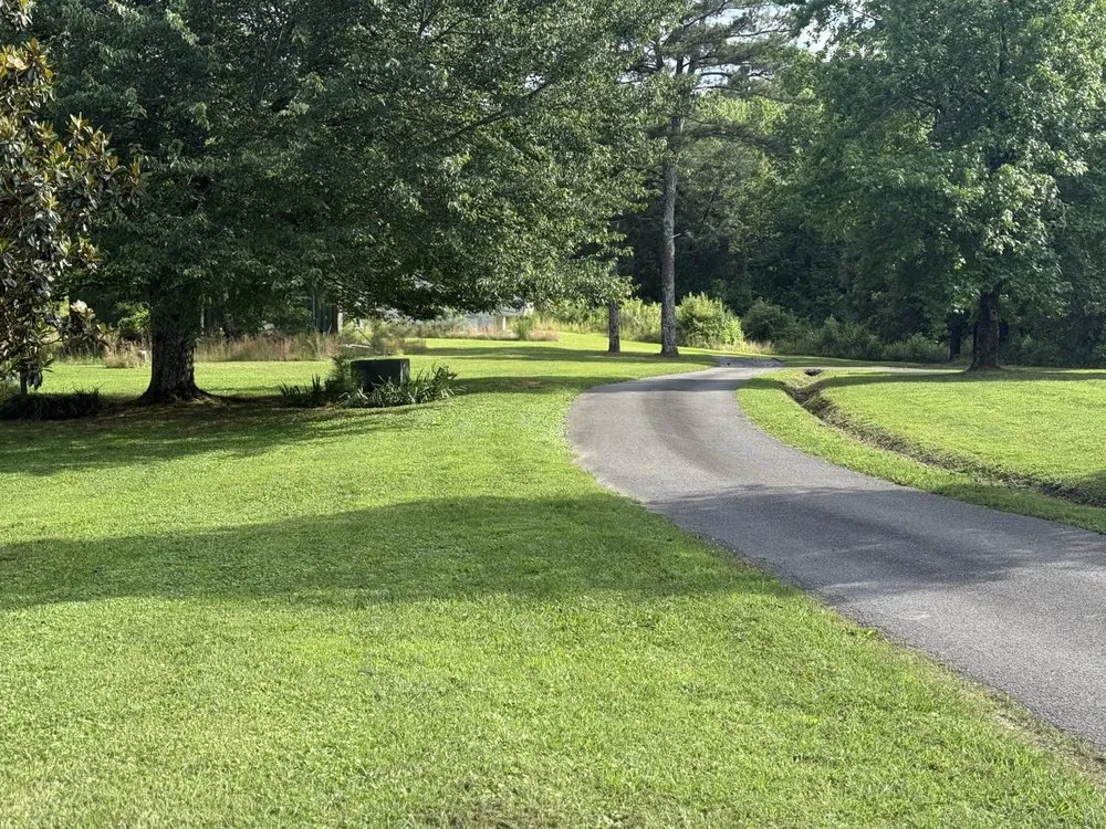 Custom lawn mowing service experts serving Chattanooga, TN - Tennessee Valley Service Pros