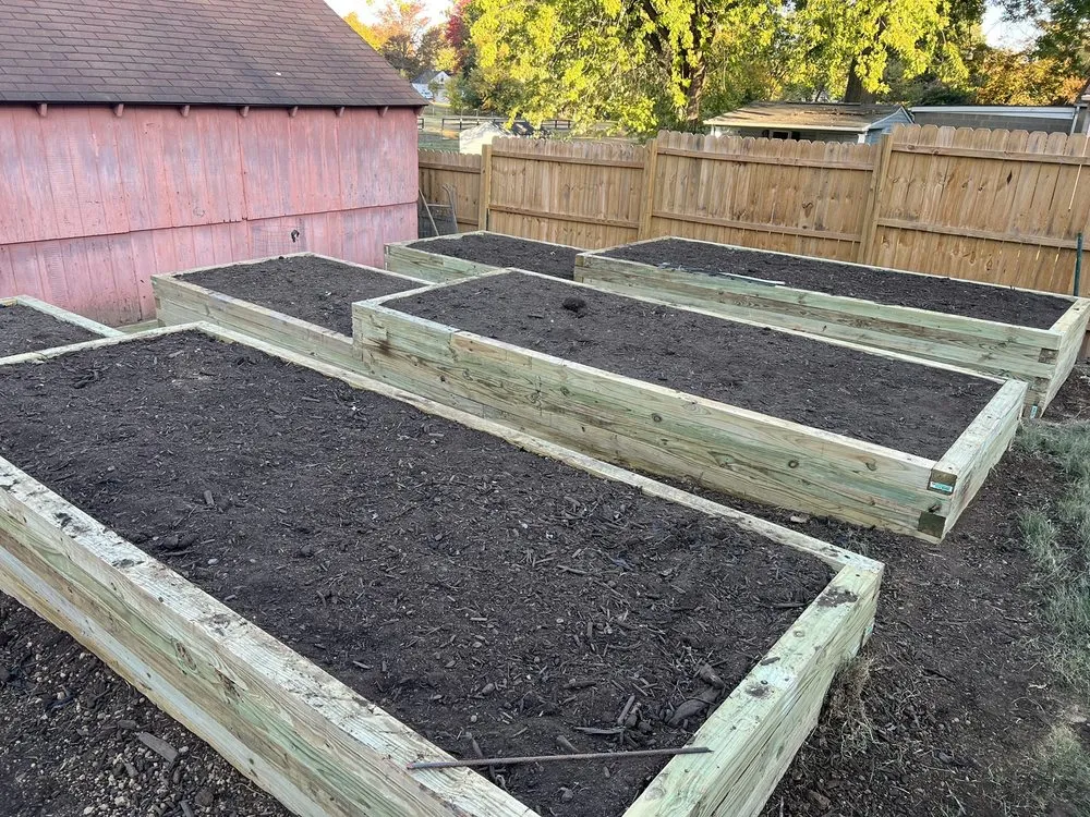 Custom lawn care service for residential properties across Shelbyville, KY - Tereso Estrada