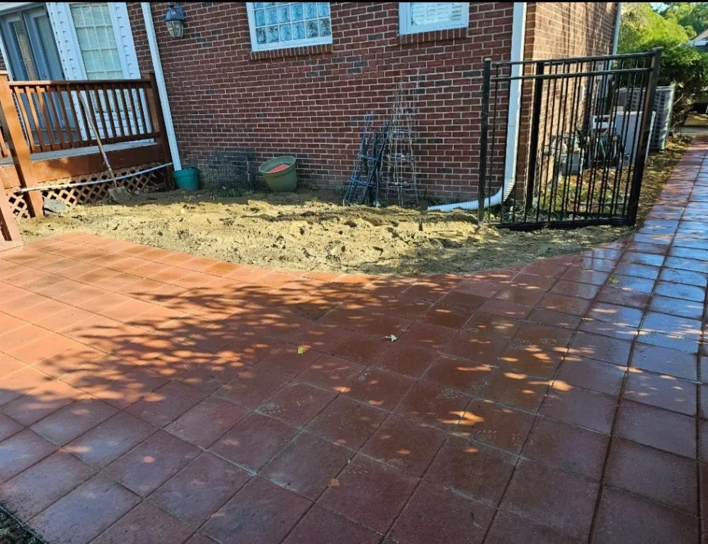 Custom residential landscaping experts serving Shelbyville, KY - Tereso Estrada