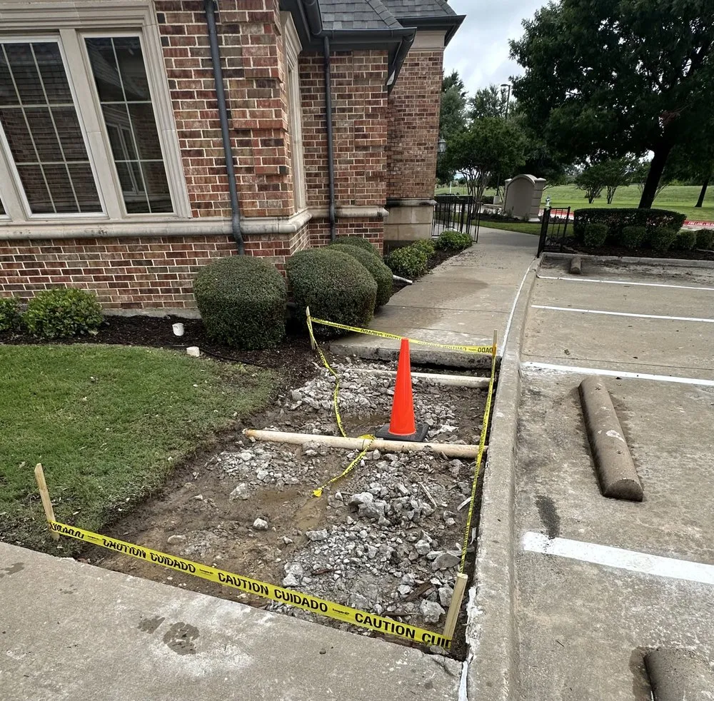 Affordable yard maintenance in Lewisville, TX by Terra Flow