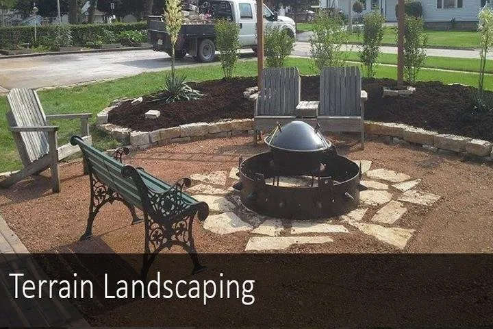 Custom landscaping services in Manhattan, IL by Terrain