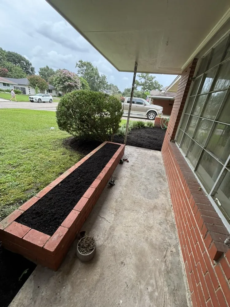 Local yard maintenance for residential properties in Houston, TX by TerraScapes Services