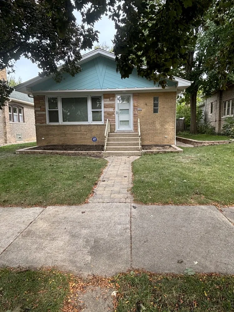 Professional garden landscaping in Plainfield, IL by TerraVista Landscaping