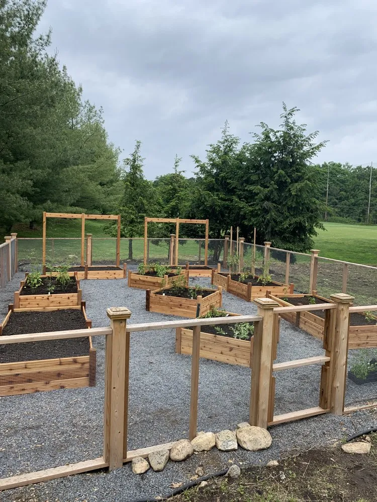 Reliable lawn mowing service in Garden City, ID - Terravita Landscape & Gardening