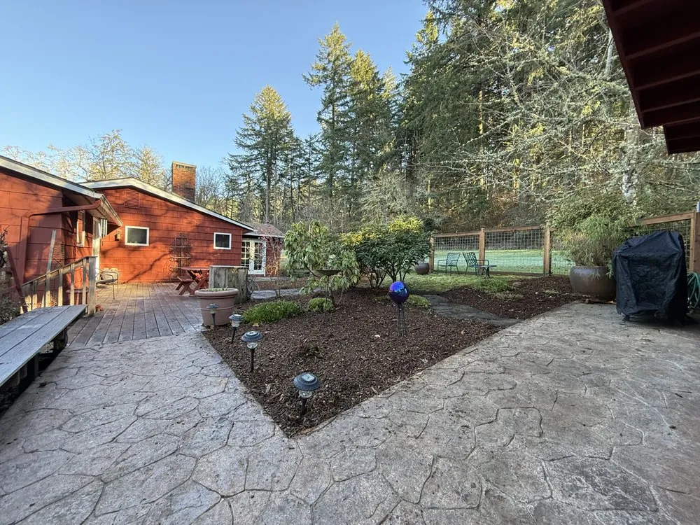 Affordable garden landscaping in Eugene, OR - Terrazas Landscaping Pros
